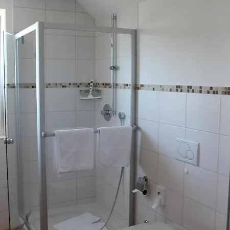 Ferienwohnungen Der Loewen Hagnau am Bodensee Exterior foto